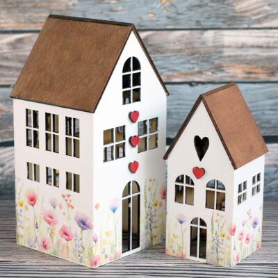 Sada malé a velké lucerny s květinami