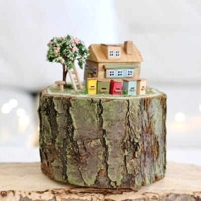 Domeček na kulatince - včeličky