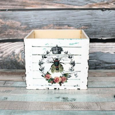 Box z překližky, motiv včela